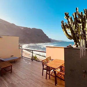 https://overtheocean-big-terrace-and-xl-bed.in-canary-islands.com