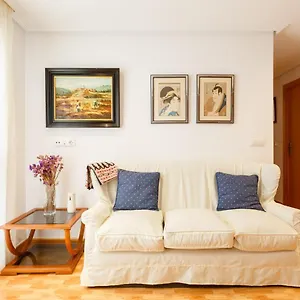 https://gatu-villa-elvira-junto-al-hospital-y-cerca-de-la-playa.hotelsincadiz.net